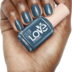 LOVE BY ESSIE Nagellack 200 DOIN’ MY BEST 13