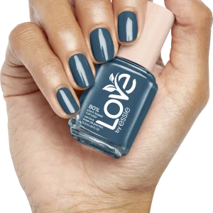LOVE BY ESSIE Nagellack 200 DOIN’ MY BEST 17